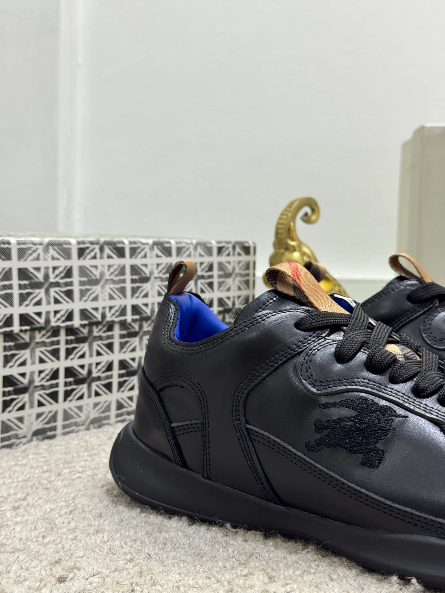 Men's shoes 💰420 [New style] 🐝🐝 [BURBERRY] Burberry - high-end quality original order 🔍🔍🔍 Upper: imported 🔝 calfskin, brand knitted pattern, tongue brand cloth label, lining: sheepskin lining, - outsole: rubber; two-color molded outsole, ultra-high quality control·fine workmanship: highlighted (high-end·luxury·grade) Size :38-44 (45 customized